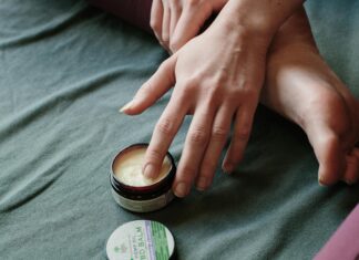 Cbd Clinic Pain Relief Ointment: Discover Powerful Healing Benefits