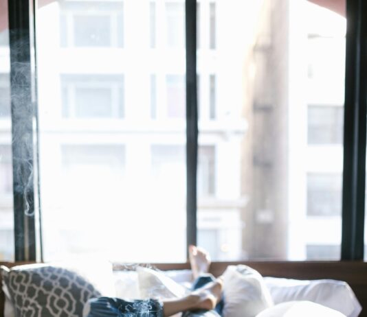 CBD Roll On: Discover Powerful Benefits for Instant Pain Relief